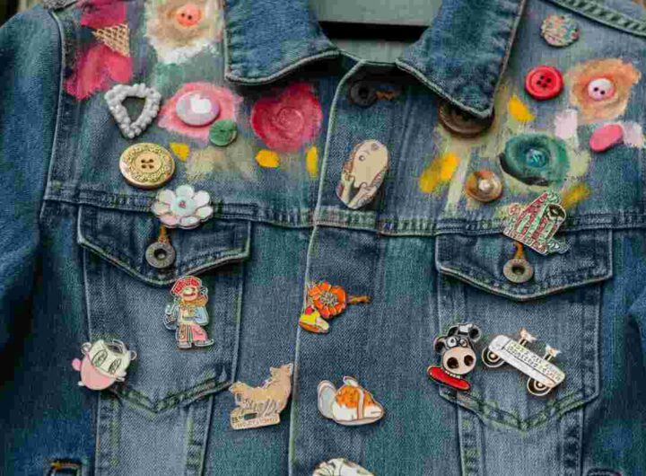 Rinnova la tua giacca di jeans: 6 idee fai da te per un look sorprendente